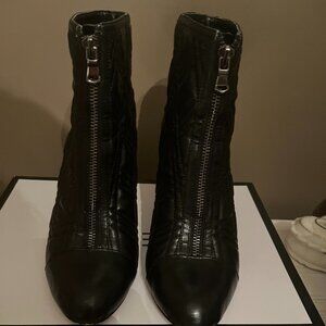 Kelly & Katie Black Zip Front Boots Size 8